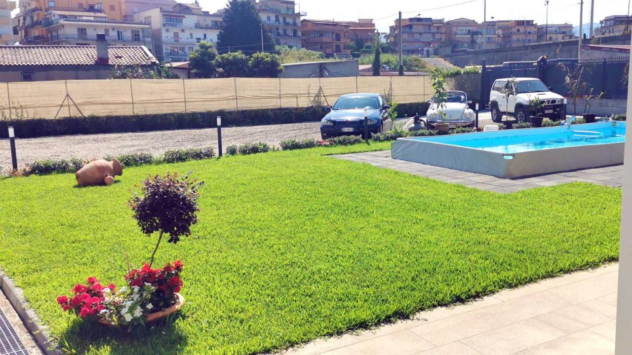 La Villa Trinacria จีอาร์ดีนี นักซอส ภายนอก รูปภาพ