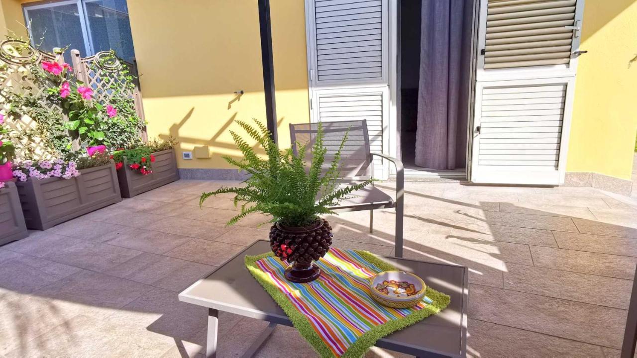 La Villa Trinacria จีอาร์ดีนี นักซอส ภายนอก รูปภาพ